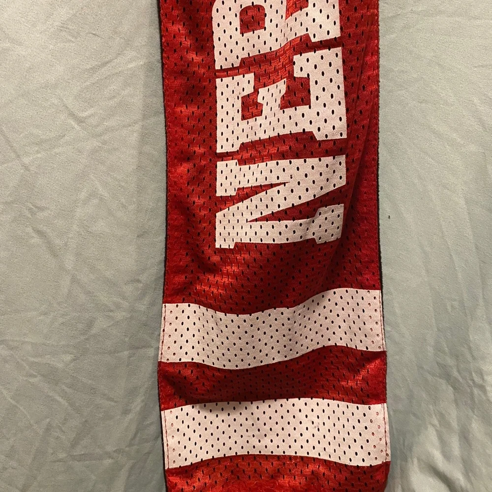EUC Nebraska Huskers-scarf with pocket